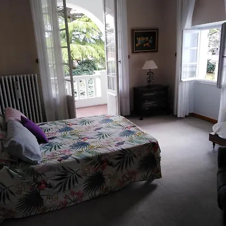 La Maison Basque 洛特河河畔圣利夫拉德