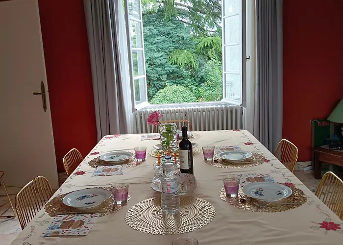 La Maison Basque * Sainte-Livrade-sur-Lot